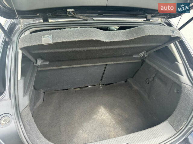 Черный Опель Астра, объемом двигателя 1.6 л и пробегом 230 тыс. км за 3700 $, фото 6 на Automoto.ua