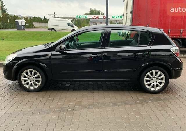 Черный Опель Астра, объемом двигателя 1.6 л и пробегом 217 тыс. км за 5057 $, фото 11 на Automoto.ua