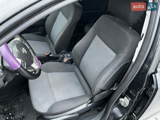 Опель Астра 2008 в Житомире на Automoto.ua Черный Опель Астра, объемом двигателя 1.6 л и пробегом 258 тыс. км за 4600 $, фото 11 на Automoto.ua