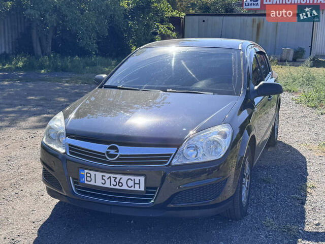 Черный Опель Астра, объемом двигателя 1.4 л и пробегом 223 тыс. км за 4599 $, фото 12 на Automoto.ua