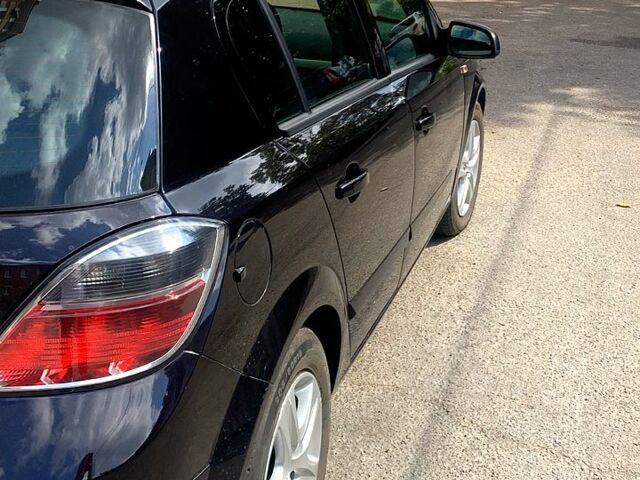 Черный Опель Астра, объемом двигателя 1.4 л и пробегом 187 тыс. км за 5999 $, фото 2 на Automoto.ua