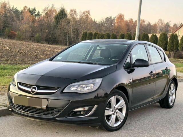 Черный Опель Астра, объемом двигателя 1.6 л и пробегом 255 тыс. км за 2700 $, фото 1 на Automoto.ua