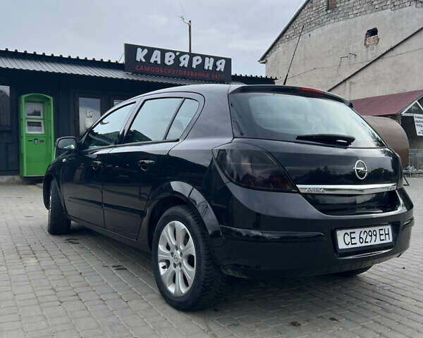 Черный Опель Астра, объемом двигателя 1.7 л и пробегом 240 тыс. км за 4800 $, фото 2 на Automoto.ua
