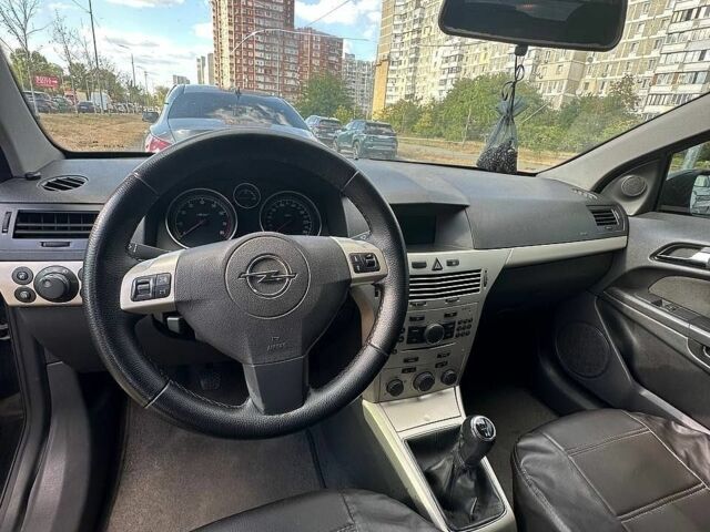 Чорний Опель Астра, об'ємом двигуна 1.6 л та пробігом 298 тис. км за 3999 $, фото 10 на Automoto.ua