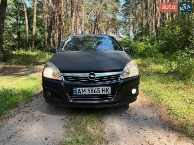 Черный Опель Астра, объемом двигателя 1.6 л и пробегом 258 тыс. км за 3500 $, фото 12 на Automoto.ua