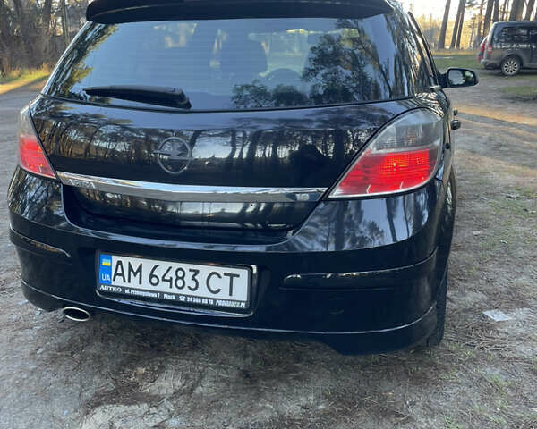 Черный Опель Астра, объемом двигателя 1.8 л и пробегом 250 тыс. км за 5700 $, фото 10 на Automoto.ua