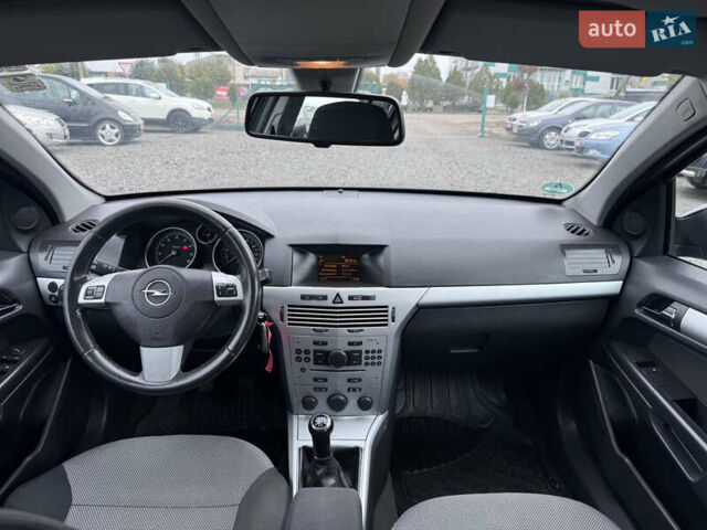 Опель Астра 2009 в Звенигородка на Automoto.ua Черный Опель Астра, объемом двигателя 1.6 л и пробегом 250 тыс. км за 5550 $, фото 26 на Automoto.ua