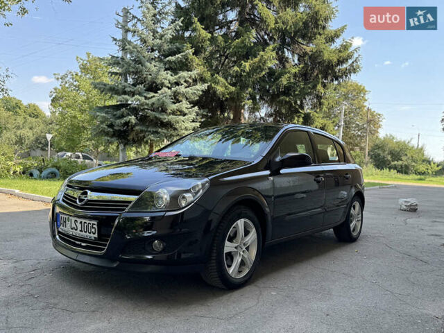 Черный Опель Астра, объемом двигателя 1.6 л и пробегом 225 тыс. км за 5800 $, фото 13 на Automoto.ua
