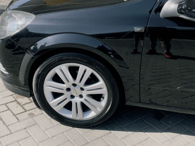 Опель Астра 2009 в Ровно на Automoto.ua Черный Опель Астра, объемом двигателя 1.6 л и пробегом 208 тыс. км за 5800 $, фото 12 на Automoto.ua