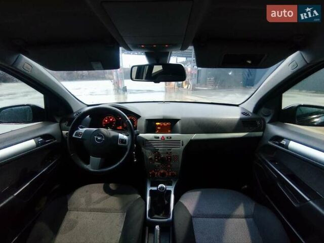 Чорний Опель Астра, об'ємом двигуна 1.6 л та пробігом 253 тис. км за 5900 $, фото 5 на Automoto.ua