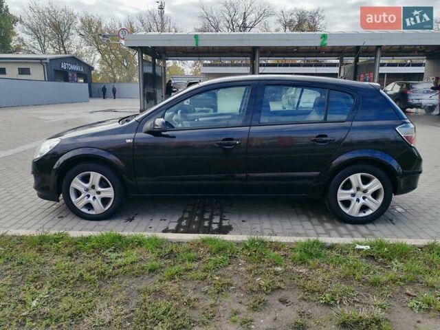 Черный Опель Астра, объемом двигателя 1.6 л и пробегом 194 тыс. км за 5000 $, фото 4 на Automoto.ua