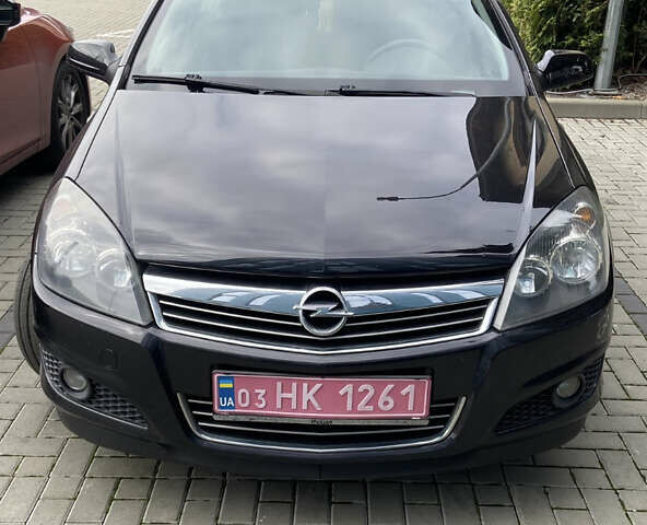 Черный Опель Астра, объемом двигателя 1.6 л и пробегом 245 тыс. км за 5650 $, фото 35 на Automoto.ua