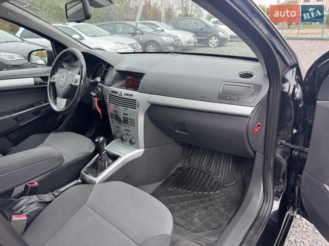 Опель Астра 2009 в Звенигородка на Automoto.ua Черный Опель Астра, объемом двигателя 1.6 л и пробегом 250 тыс. км за 5550 $, фото 39 на Automoto.ua