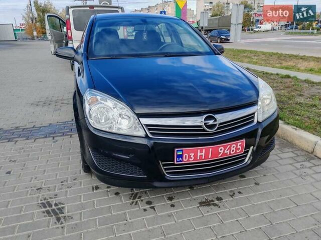 Черный Опель Астра, объемом двигателя 1.6 л и пробегом 194 тыс. км за 5000 $, фото 14 на Automoto.ua