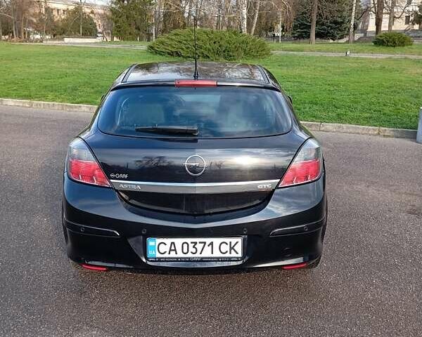 Черный Опель Астра, объемом двигателя 1.6 л и пробегом 181 тыс. км за 6000 $, фото 2 на Automoto.ua