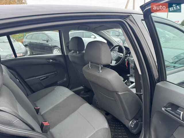 Опель Астра 2009 в Звенигородка на Automoto.ua Черный Опель Астра, объемом двигателя 1.6 л и пробегом 250 тыс. км за 5550 $, фото 23 на Automoto.ua