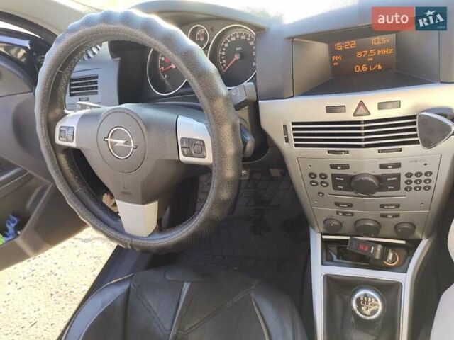 Чорний Опель Астра, об'ємом двигуна 1.4 л та пробігом 310 тис. км за 5700 $, фото 11 на Automoto.ua