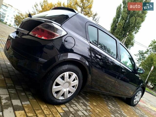 Чорний Опель Астра, об'ємом двигуна 1.6 л та пробігом 255 тис. км за 4799 $, фото 7 на Automoto.ua