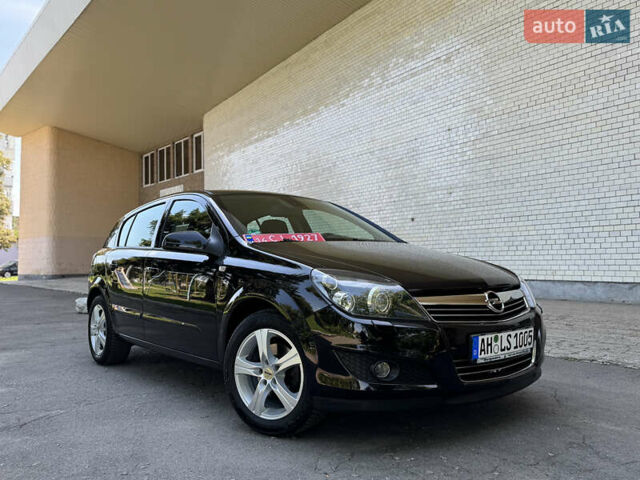 Черный Опель Астра, объемом двигателя 1.6 л и пробегом 225 тыс. км за 5800 $, фото 5 на Automoto.ua