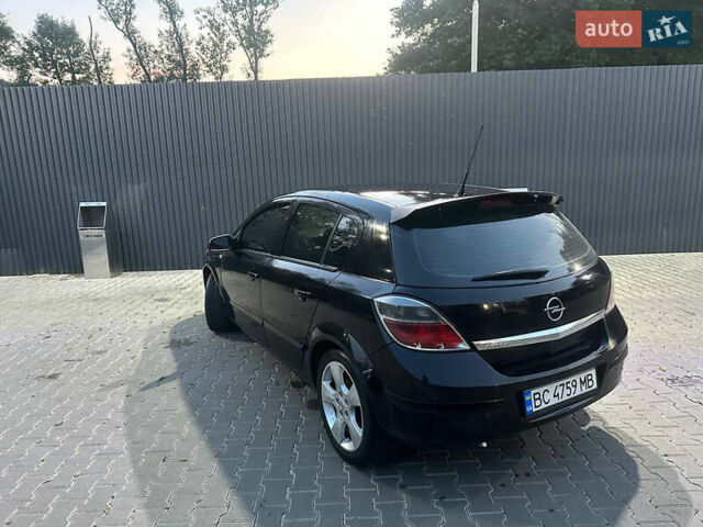 Черный Опель Астра, объемом двигателя 1.8 л и пробегом 300 тыс. км за 5600 $, фото 3 на Automoto.ua