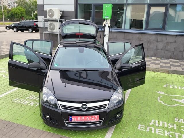 Черный Опель Астра, объемом двигателя 1.6 л и пробегом 185 тыс. км за 5850 $, фото 16 на Automoto.ua