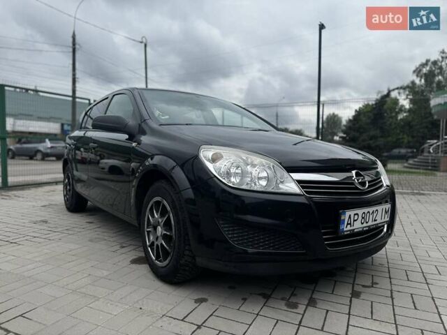 Черный Опель Астра, объемом двигателя 1.4 л и пробегом 196 тыс. км за 5200 $, фото 2 на Automoto.ua