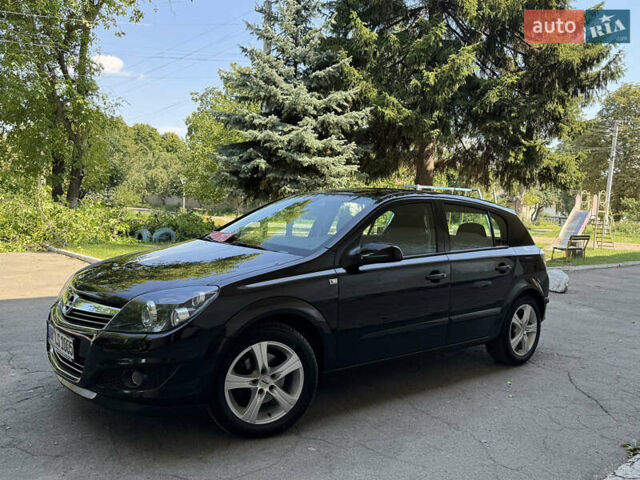 Черный Опель Астра, объемом двигателя 1.6 л и пробегом 225 тыс. км за 5800 $, фото 1 на Automoto.ua