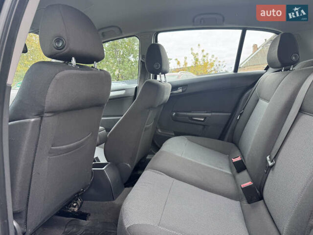 Опель Астра 2009 в Звенигородка на Automoto.ua Черный Опель Астра, объемом двигателя 1.6 л и пробегом 250 тыс. км за 5550 $, фото 31 на Automoto.ua