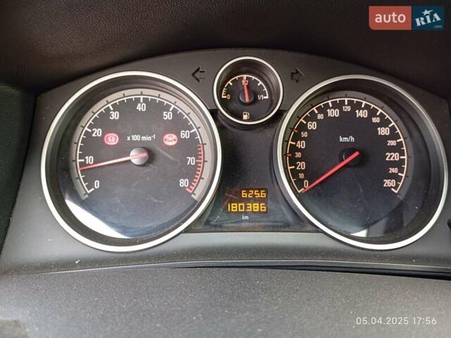 Черный Опель Астра, объемом двигателя 1.6 л и пробегом 181 тыс. км за 6000 $, фото 7 на Automoto.ua