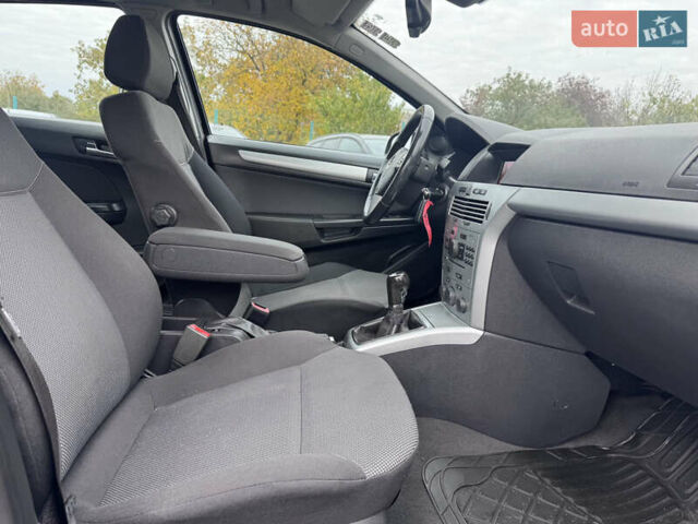 Опель Астра 2009 в Звенигородка на Automoto.ua Черный Опель Астра, объемом двигателя 1.6 л и пробегом 250 тыс. км за 5550 $, фото 37 на Automoto.ua