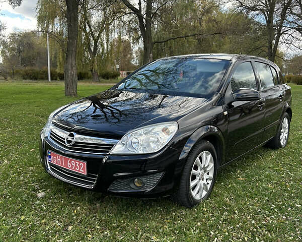 Черный Опель Астра, объемом двигателя 1.6 л и пробегом 233 тыс. км за 5900 $, фото 12 на Automoto.ua