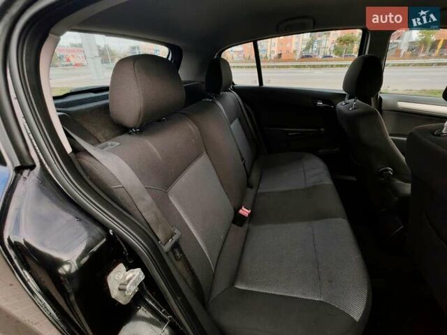 Черный Опель Астра, объемом двигателя 1.6 л и пробегом 194 тыс. км за 5000 $, фото 20 на Automoto.ua