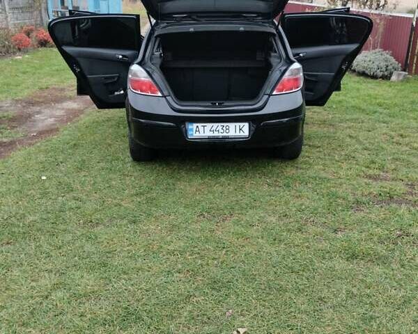 Черный Опель Астра, объемом двигателя 1.36 л и пробегом 252 тыс. км за 5300 $, фото 10 на Automoto.ua