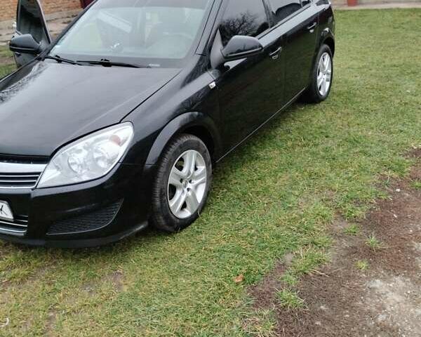 Черный Опель Астра, объемом двигателя 1.36 л и пробегом 252 тыс. км за 5300 $, фото 7 на Automoto.ua