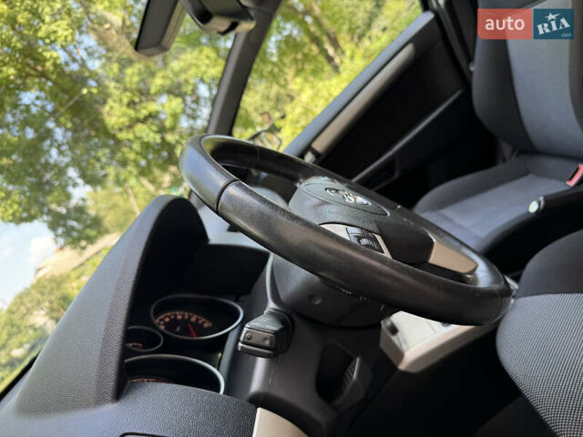 Черный Опель Астра, объемом двигателя 1.6 л и пробегом 225 тыс. км за 5800 $, фото 17 на Automoto.ua