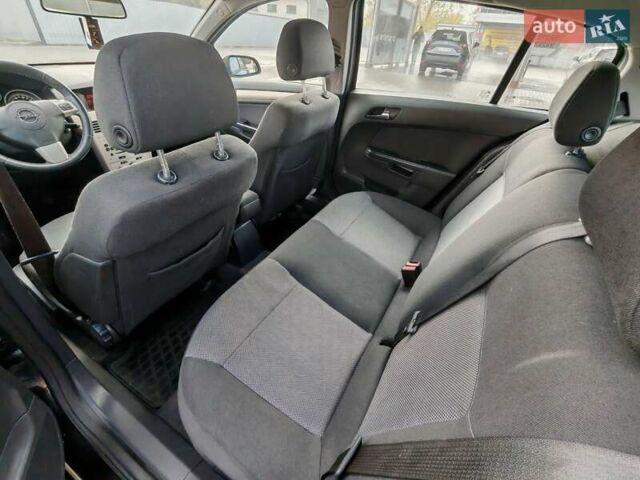 Черный Опель Астра, объемом двигателя 1.6 л и пробегом 194 тыс. км за 5000 $, фото 19 на Automoto.ua