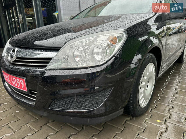 Черный Опель Астра, объемом двигателя 1.6 л и пробегом 98 тыс. км за 6150 $, фото 7 на Automoto.ua