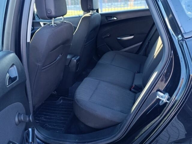 Черный Опель Астра, объемом двигателя 1.6 л и пробегом 249 тыс. км за 6500 $, фото 6 на Automoto.ua