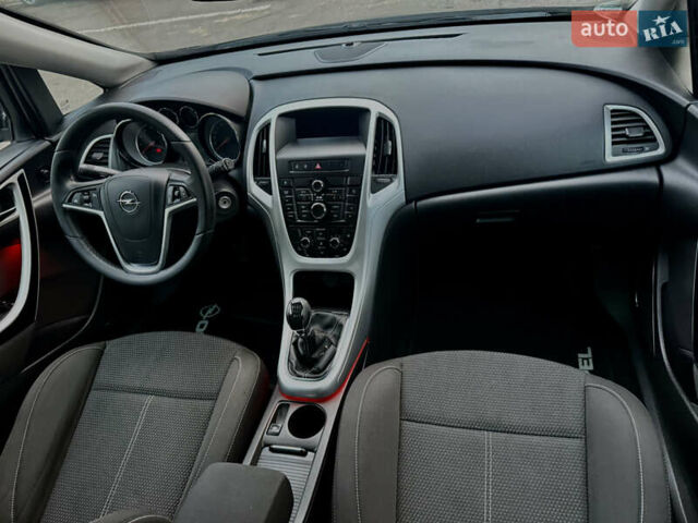 Опель Астра 2010 в Ровно на Automoto.ua Черный Опель Астра, объемом двигателя 1.4 л и пробегом 147 тыс. км за 6499 $, фото 24 на Automoto.ua