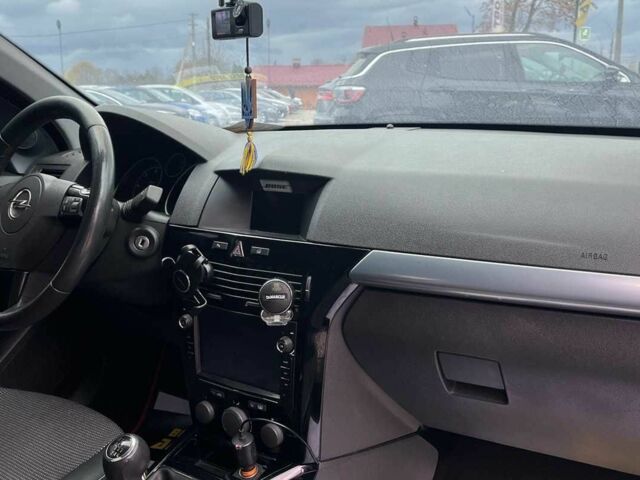 Опель Астра 2010 в Коломые на Automoto.ua Черный Опель Астра, объемом двигателя 1.2 л и пробегом 150 тыс. км за 6500 $, фото 16 на Automoto.ua