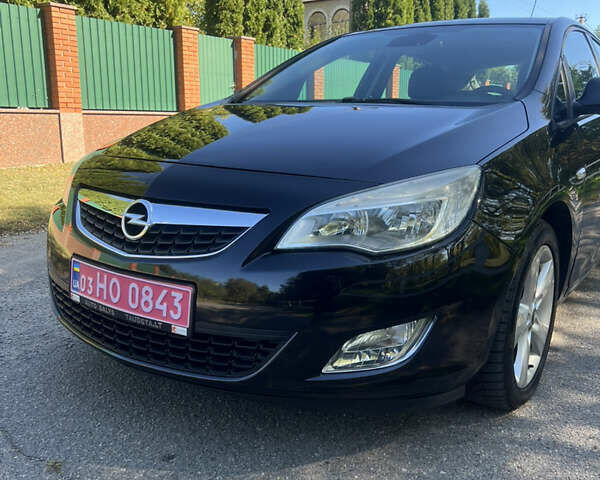 Черный Опель Астра, объемом двигателя 1.6 л и пробегом 184 тыс. км за 6000 $, фото 16 на Automoto.ua