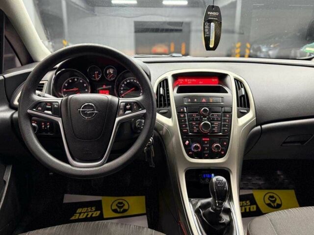 Черный Опель Астра, объемом двигателя 1.6 л и пробегом 180 тыс. км за 7700 $, фото 13 на Automoto.ua