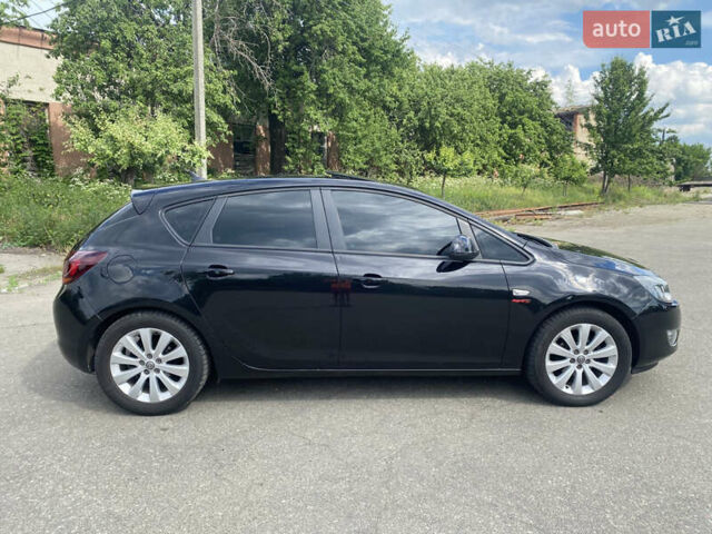 Опель Астра 2010 у Коропе на Automoto.ua Чорний Опель Астра, об'ємом двигуна 1.36 л та пробігом 220 тис. км за 6200 $, фото 6 на Automoto.ua