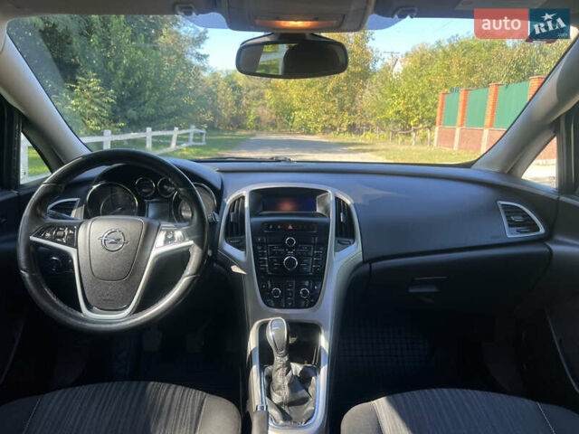 Черный Опель Астра, объемом двигателя 1.6 л и пробегом 184 тыс. км за 6000 $, фото 21 на Automoto.ua