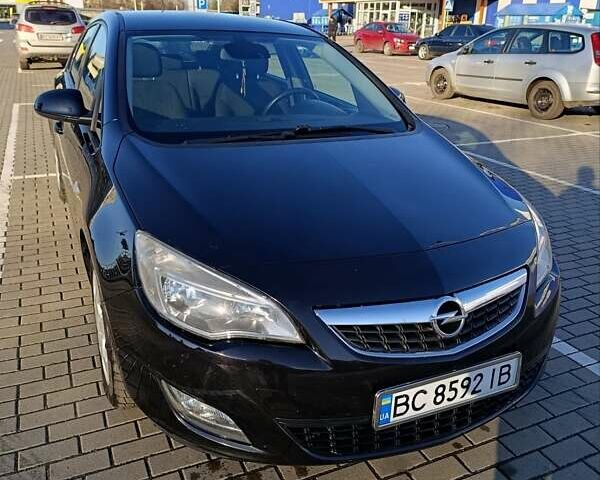 Черный Опель Астра, объемом двигателя 1.6 л и пробегом 249 тыс. км за 6500 $, фото 2 на Automoto.ua