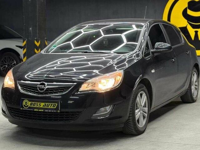 Черный Опель Астра, объемом двигателя 1.6 л и пробегом 180 тыс. км за 7700 $, фото 2 на Automoto.ua