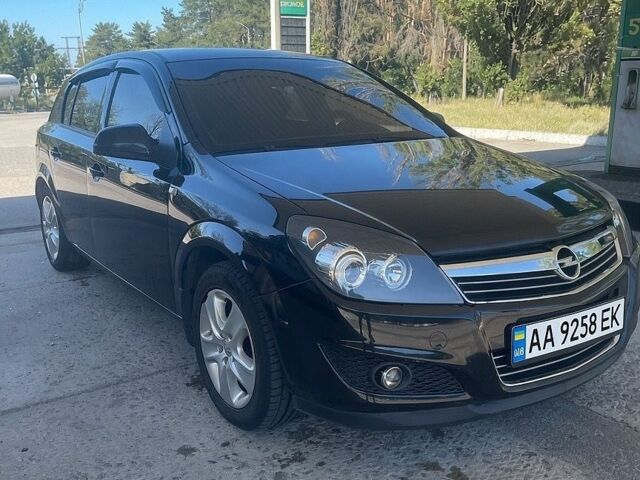 Чорний Опель Астра, об'ємом двигуна 1.6 л та пробігом 397 тис. км за 6000 $, фото 17 на Automoto.ua