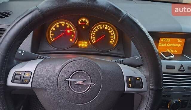 Чорний Опель Астра, об'ємом двигуна 1.4 л та пробігом 173 тис. км за 5500 $, фото 12 на Automoto.ua