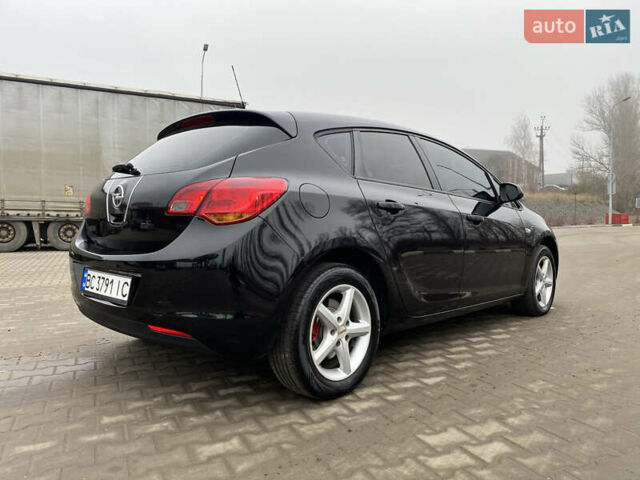 Чорний Опель Астра, об'ємом двигуна 1.69 л та пробігом 239 тис. км за 5777 $, фото 9 на Automoto.ua