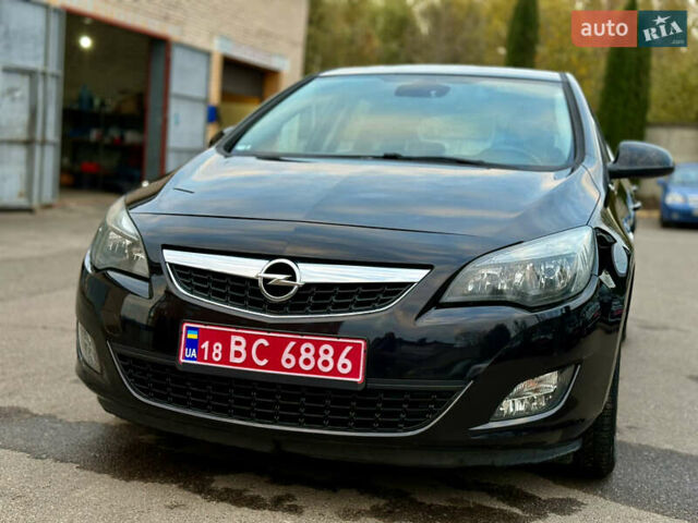 Опель Астра 2010 в Ровно на Automoto.ua Черный Опель Астра, объемом двигателя 1.4 л и пробегом 147 тыс. км за 6499 $, фото 1 на Automoto.ua